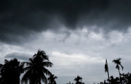ঘূর্ণিঝড় সরাসরি ছোবল মারবে না, তবে নিম্নচাপের ধাক্কায় ভাসবে দক্ষিণবঙ্গ