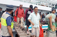 সেন্টমার্টিন থেকে ফিরলেন আটকে পড়া ২০০ পর্যটক