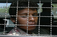 মালয়েশিয়া যাওয়ার পথে শতাধিক রোহিঙ্গা গ্রেফতার