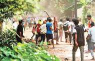 হামলায় গ্রামবাসীর আড়ালে নিষিদ্ধ ছাত্রলীগ