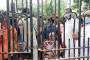 জিয়াউর রহমানের মৃত্যুবার্ষিকীতে রাজধানীতে বিএনপির বস্ত্র ও খাদ্যসামগ্রী বিতরণ