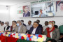 সাভারে টিকা প্রত্যাশীদের উপচেপড়া ভিড়, পরিস্থিতি নিয়ন্ত্রণে আনতে লাঠিপেটা
