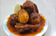 বর্ষার আবহে নৈশভোজে থাকুক লা জবাব মাটন ডাকবাংলো
