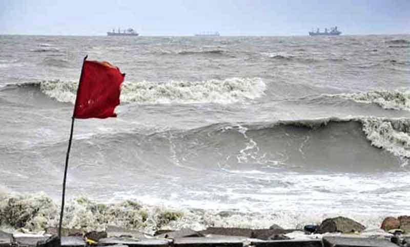 বঙ্গোপসাগরে লঘুচাপ, বন্দরে ৩ নম্বর সতর্কতা