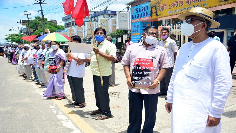 করোনায় বিপন্ন ত্রিপুরা, দুস্থদের সহায়তায় গুচ্ছ দাবি সিপিএমের