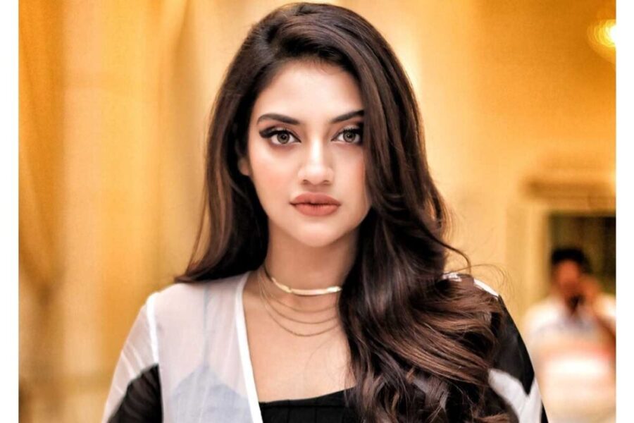 নরেন্দ্র মোদিকে নজিরবিহীন কটাক্ষ নুসরাতের