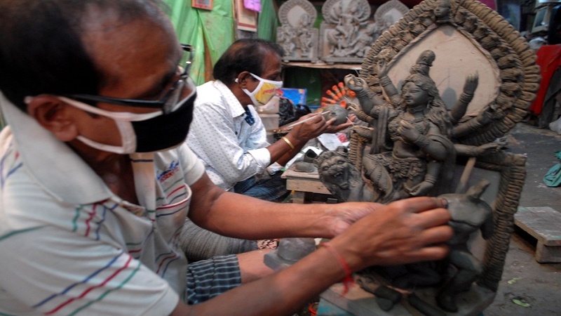 করোনায় কলকাতায় দুর্গাপূজার আনন্দ ম্লান হওয়ার আশঙ্কা