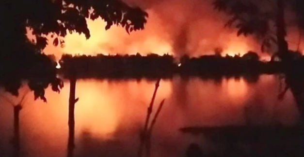 রাখাইনে আরও একটি গ্রাম পুড়িয়ে দিল মিয়ানমার সেনারা