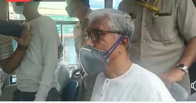মাথাপিছু ১০ কেজি চাল ও প্রতিমাসে ৭,৫০০ টাকা চাই: মানিক সরকার