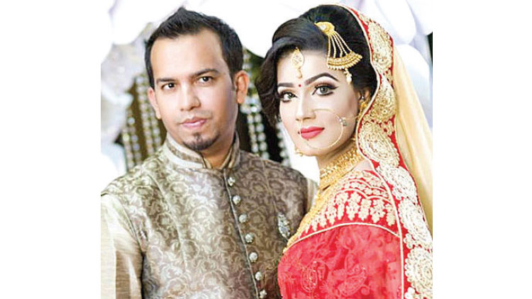 বিচ্ছেদ নিয়ে মুখ খুললেন মাহি