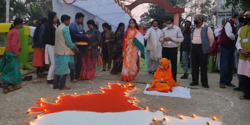 করিমগঞ্জে ভারত মাতার পূজায় সেনাদের পাশে দাঁড়ানোর আহ্বান বিবেকানন্দ কেন্দ্রের