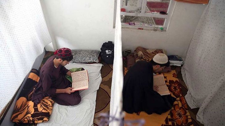 ই’তেকাফ: তাৎপর্য, ফজিলত ও বিধিবিধান