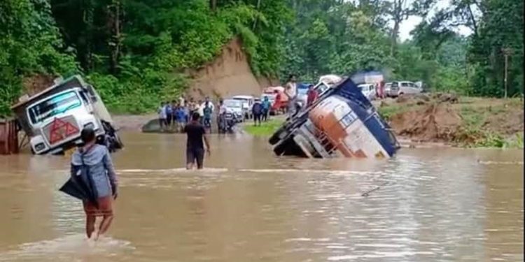 ভারী বৃষ্টিপাতে রাজ্যে ২১টি ত্রাণ শিবিরে আশ্রিত ২১৩৭ জন