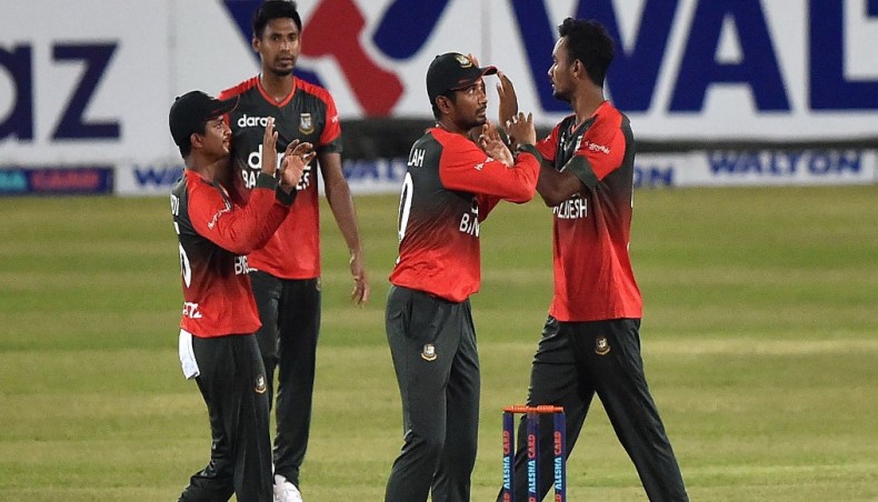 অস্ট্রেলিয়াকে টানা দুই ম্যাচে উড়িয়ে দিল বাংলাদেশ