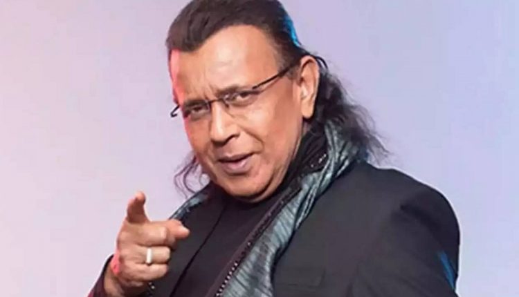 ‘বাঙালিদের নিয়ে কিছু বললে চেহারা বদলে দেব’, নির্মাতাকে বলেছিলেন মিঠুন