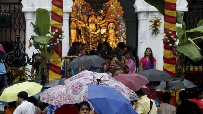 অষ্টমীতে ভিজবে কলকাতা, দিনভর বৃষ্টির পূর্বাভাস দক্ষিণবঙ্গের একাধিক জেলায়