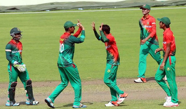 ইডেন গার্ডেনে ২ উইকেটে ভারতকে হারালো যুবারা