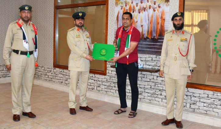 কুড়িয়ে পাওয়া ৮২ লাখ টাকা ফেরত দিয়ে প্রশংসিত প্রবাসী বাংলাদেশি