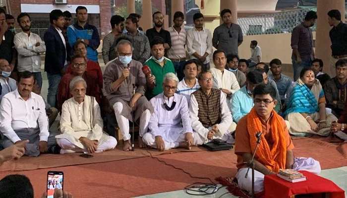 খালেদা জিয়ার রোগমুক্তি কামনায় ঢাকেশ্বরী মন্দিরে প্রার্থনা