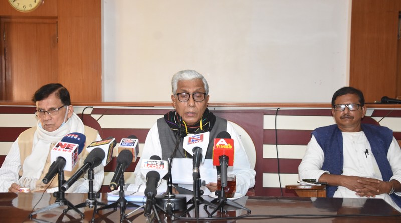 ত্রিপুরায় রেগা ও আবাস যোজনা সহ একাধিক প্রকল্পে অনিয়মের অভিযোগ আনলেন বিরোধী নেতা মানিক সরকার