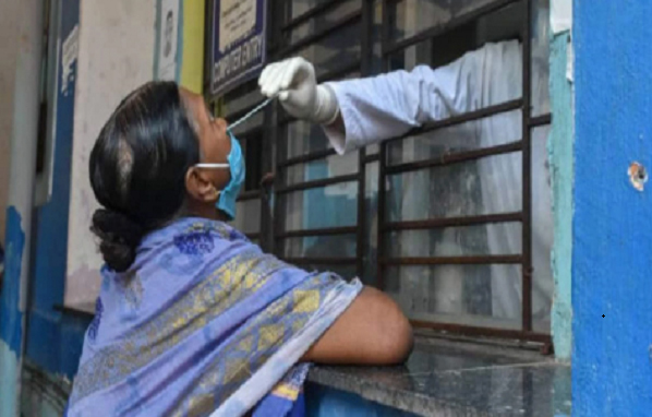 পশ্চিমবঙ্গে করোনার দৈনিক সংক্রমণ নামল সাড়ে ৬০০-র নিচে, মৃত ১৩