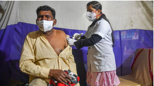 বিহার: ১১ মাসে ১২ বার কোভিড টিকা নেওয়ার দাবি অশীতিপর বৃদ্ধের! মাধেপুরে পড়ে গেল হইচই