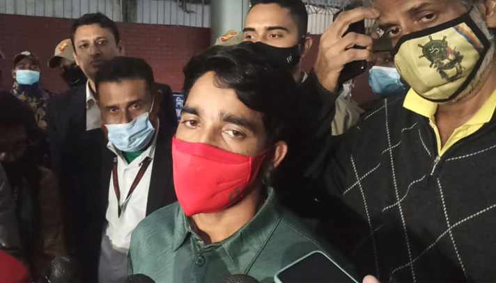 মেজাজ হারিয়ে মুমিনুল বললেন-আপনাদের জন্য ক্রিকেট খেলি না