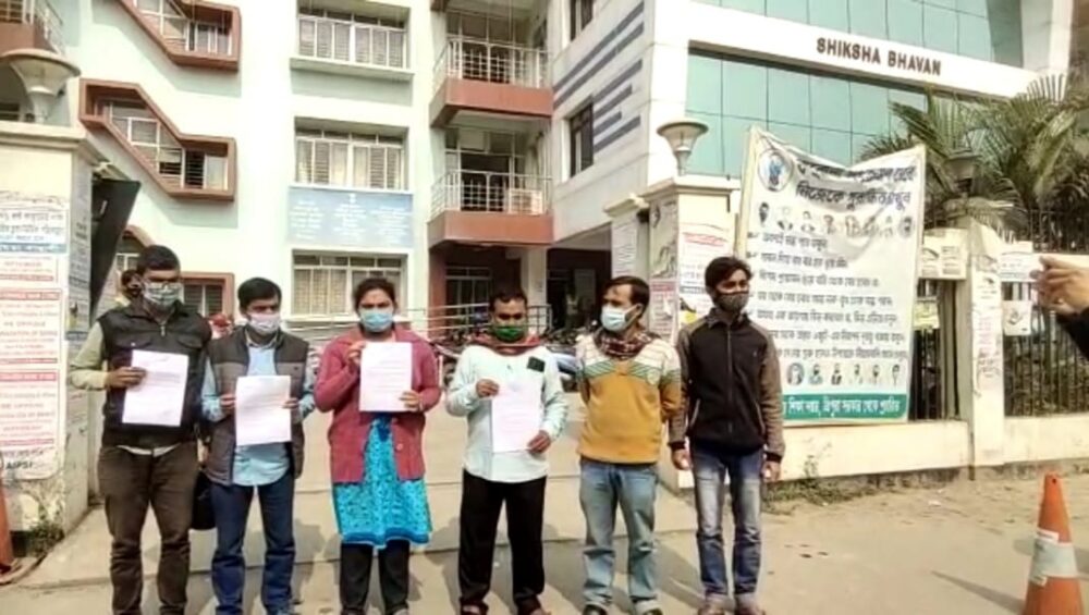 ত্রিপুরা রাজ্যের শিক্ষা অধিকর্তা ছাত্র-ছাত্রীদের কথা শুনছেন না, অভিযোগ এসএফআই'র