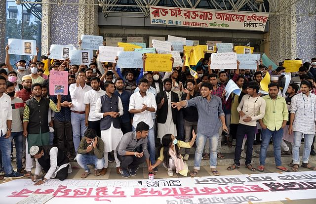 ছাত্র নেতা আনিসের মৃত্যুর ঘটনায় উত্তাল কলকাতা