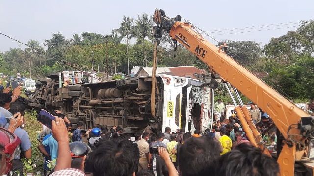 উড়িষ্যা: গঞ্জাম জেলায় ভয়াবহ বাস দুর্ঘটনায় ছয় জন নিহত