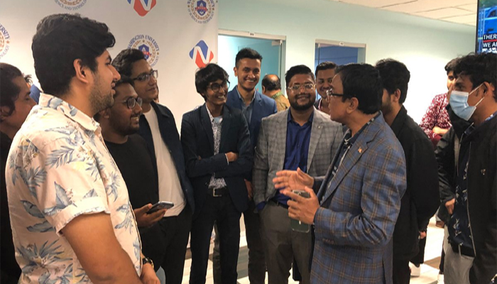 যুক্তরাষ্ট্রে অধ্যয়নরত বাংলাদেশি শিক্ষার্থীদের অনুপ্রেরণার গল্প শোনালেন চ্যান্সেলর আবু বকর হানিপ