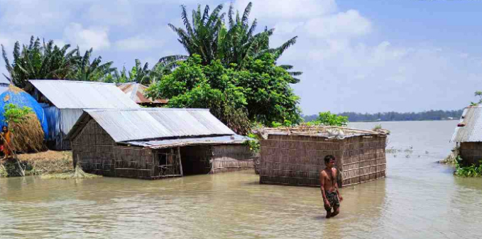 বাংলাদেশে বন্যায় ৯২ মৃত্যু, সিলেটেই ৫৫