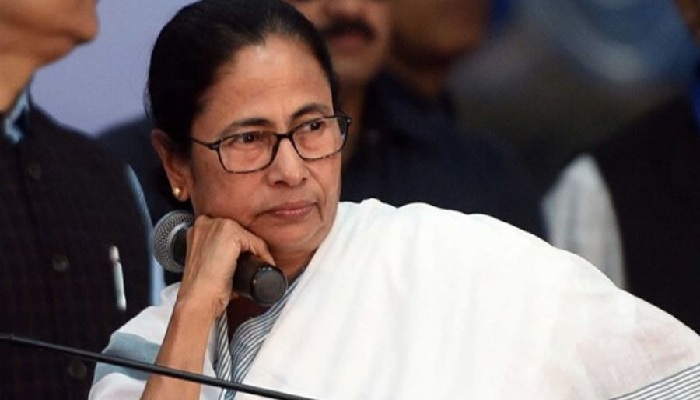মমতার পরিবারের সম্পত্তি বৃদ্ধি, হলফনামা তলব