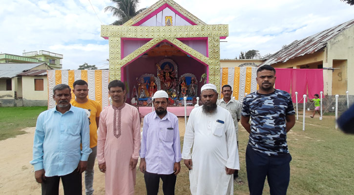 ত্রিপুরায় হিন্দু-মুসলিম চাঁদা তুলে পূজার আয়োজন