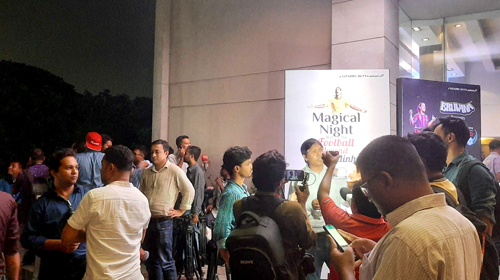 রোনালদিনহোর অনুষ্ঠানে সাংবাদিকদের অপমান, অনুষ্ঠান বয়কট