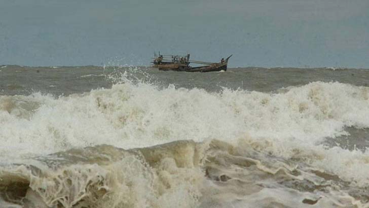 সমুদ্রের বৈরী পরিবেশে বছরে ১৩৫০ জনের মৃত্যু