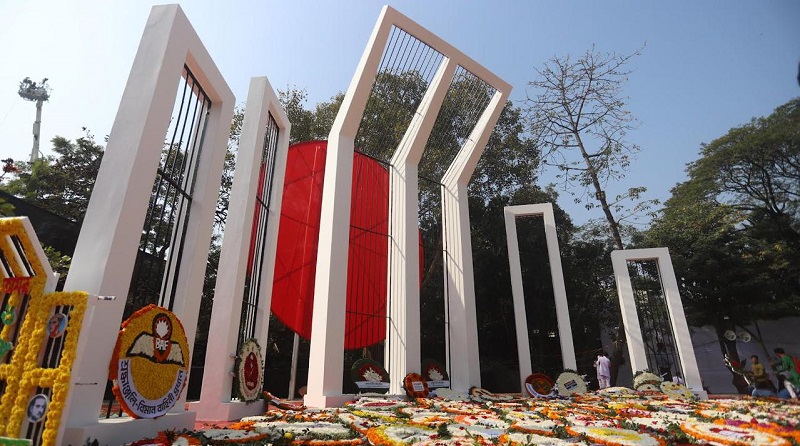 শ্রদ্ধা ও ভালোবাসায় ভাষা শহীদদের স্মরণ করল জাতি