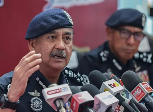 মালয়েশিয়ায় অস্ত্রসহ সন্দেহভাজন ইসরাইলি গুপ্তচর গ্রেপ্তার: দেশজুড়ে সতর্কতা জারি