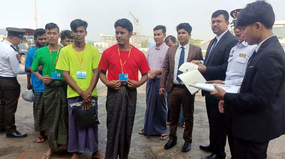 মিয়ানমার থেকে দেশে ফিরলেন ১৭৩ বাংলাদেশি