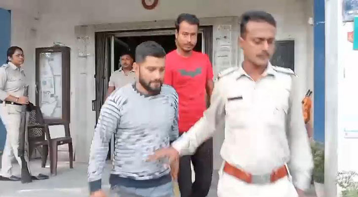 কলকাতায় ৮ বাংলাদেশি আটক