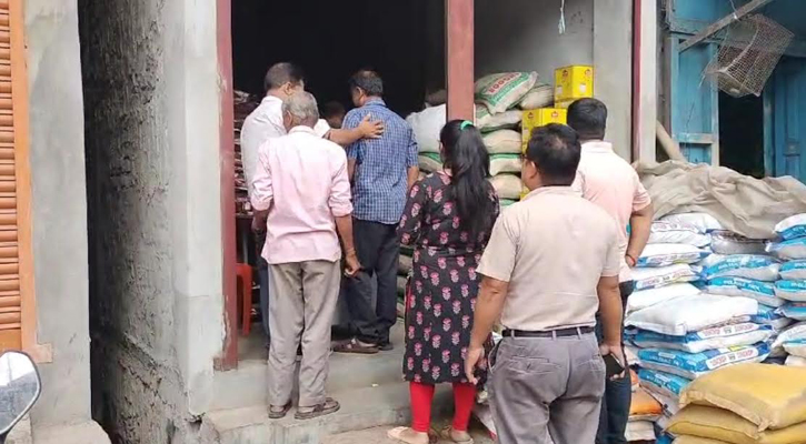 দ্রব্যমূল্য নিয়ন্ত্রণে আগরতলার বাজারগুলোতে যৌথ বাহিনীর অভিযান