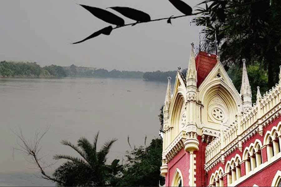 সিরাজ-উদ-দৌলা’র হীরাঝিল রক্ষায় সক্রিয় হাই কোর্ট, পরিদর্শনের নির্দেশ