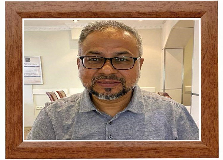 মাঈজী’র কথা: শাশুড়ি’র জন্য সাংবাদিক আকবর হোসেনের শোকগাথা