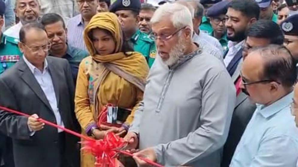আর কতকাল বিদেশিরা সড়ক বানাবে, আমাদের এত ইঞ্জিনিয়ার থেকে লাভ কী